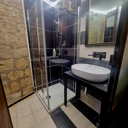 Casa Dade *